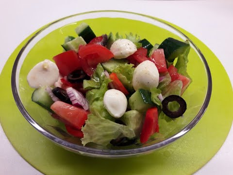 Видео: ВКУСНЕЙШИЙ ГРЕЧЕСКИЙ САЛАТ С МОЦАРЕЛЛОЙ!!!