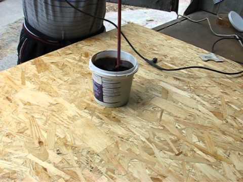 Видео: Грунтование СИП панели эпоксидным грунтом