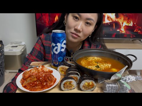 Видео: КОРЕЙСКИЙ МУКБАНГ|РАМЕН И КИМПАБ |Я ЛЫСЕЮ🤦🏻‍♀️