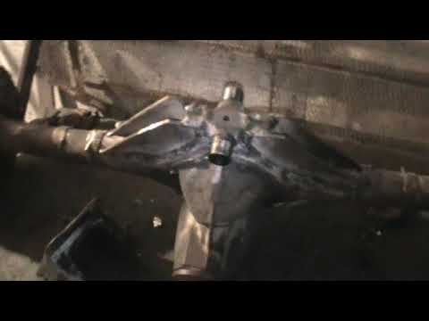 Видео: Ось качения на задний мост. Мини погрузчик переломка 4х4.