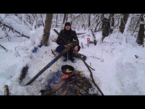 Видео: СТРОЮ ИЗБУ БЕЗ ОПЫТА | ГОТОВЛЮ В КАЗАНЕ ЕДУ.
