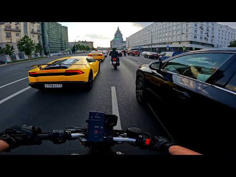 Видео: Как выжить на мотоцикле в Москве? (VOGE 350AC)