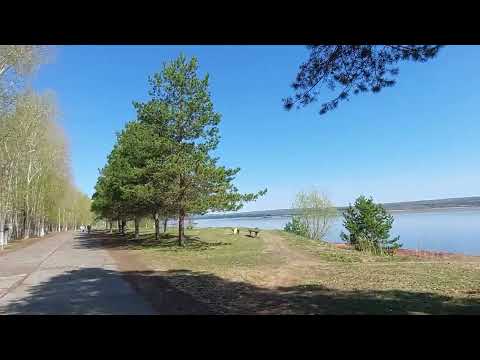 Видео: Сибирь. Лесосибирск. Набережная. Енисей, а может Ангара, языческие символы и танк.