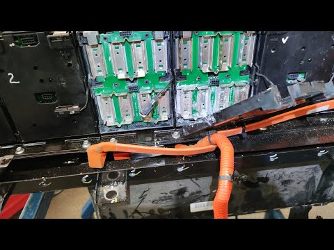 Видео: Вздутие батареи Ford Focus Electric, будет пожар или нет?