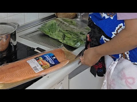 Видео: ПРИГОТОВЬТЕ СО МНОЙ ЛОСОСЯ ДЛЯ МОЕЙ СЕМЬИ ИЗ СЕМЕРЫХ ЧЕЛОВЕК