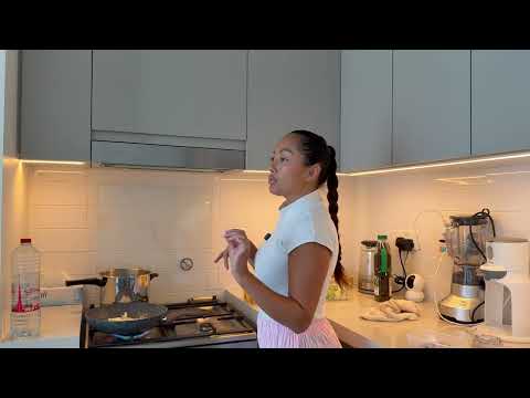 Видео: Готовлю обед дома. Тыквенный суп.  Рассуждения о приготовлении еды.