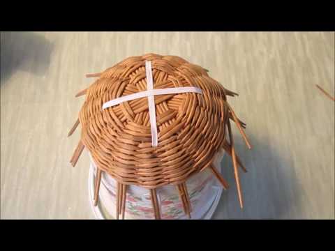 Видео: Плетение самовара из газетных трубочек. Урок 1-3.  Плетение донышка и начало стенок.