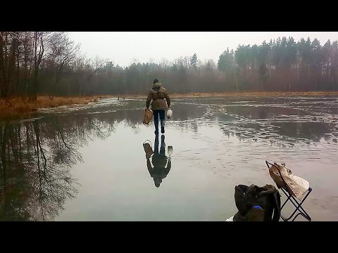 Видео: На Волині лід тримає.Ставлю жерлиці і ловлю плотву.