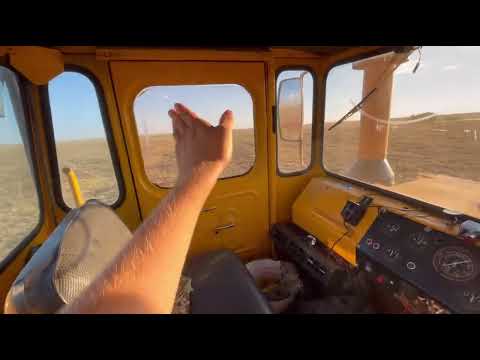 Видео: Кировец К-700. Лущение стерни ЛДГ-15