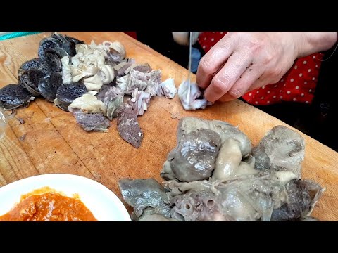 Видео: корейская колбаса ручной работы / кровяная колбаса - корейская уличная еда