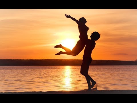 Видео: "Любовь настала" на английском (Love Happened)