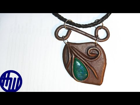 Видео: Кулон из кожи и проволоки. (Часть 1)