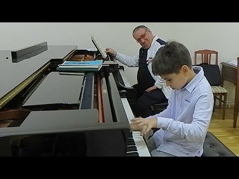 Видео: Урок с А.А. Агажановым. Скрябин Две поэмы Соч.32/ Lesson with A. Agazhanov. Scriabin Two poems Op.32