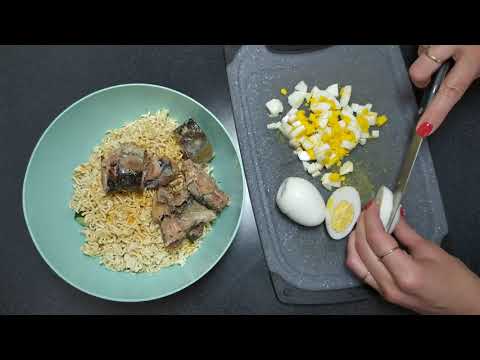 Видео: Салат из сардины и мивины (роллтон, доширак ).Быстро и очень вкусно. Рецепт. Муж в шоке.