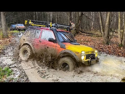 Видео: Банда на нивах - форсируем ручей! Жгем сафари и покатушки на Нивах по бездорожью!