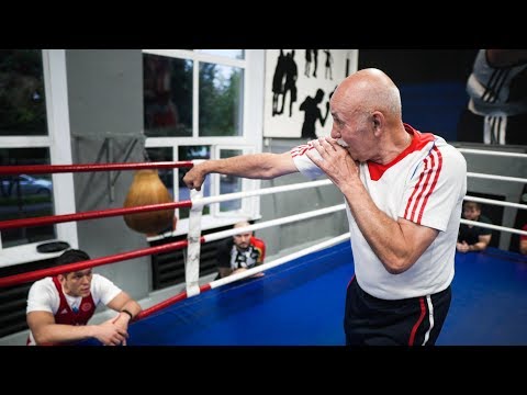Видео: Не надо бить резко! Скорость боксера в ногах