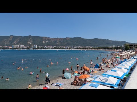 Видео: Геленджик 9 августа 2025 года. Прогулка по набережной Толстого мыса 