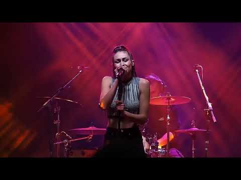 Видео: Керана и Космонавтите - Утре
