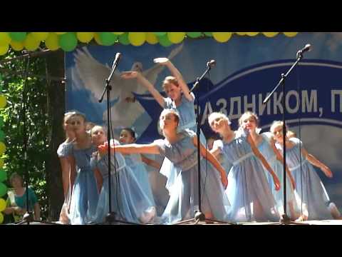 Видео: Танец "В горнице моей светло" в исполнении "Горлицы"