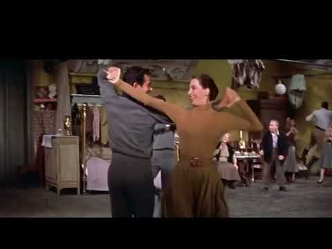 Видео: Я улыбаюсь -  Валентина Легкоступова