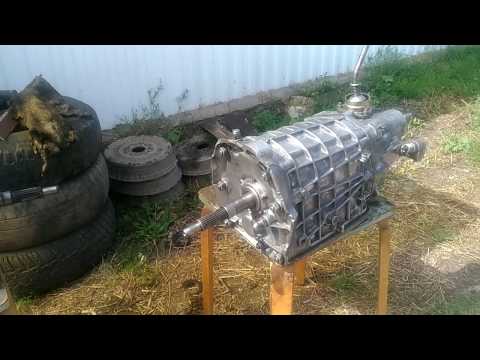 Видео: Подготовка кпп  к установке на мини погрузчик.