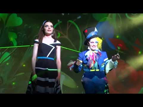 Видео: Алиса и страна чудес. Появление Кролика + Зачем тебе реальный мир? Эмиль Салес. 02.07.2022, вечер