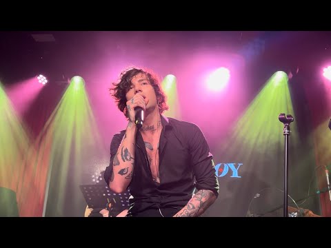 Видео: Xolidayboy - Идиот / 2-ой акустический концерт // Москва, 17 сентября 2023