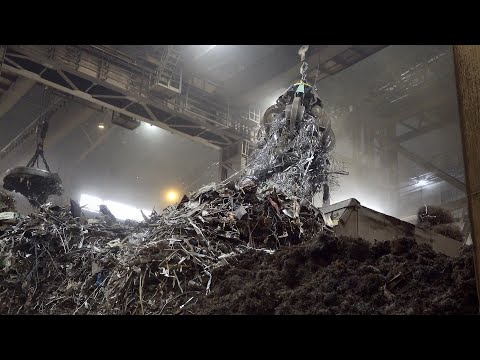 Видео: Процесс изготовления двутавровой балки путем плавки металлолома. Завод массового производства стали