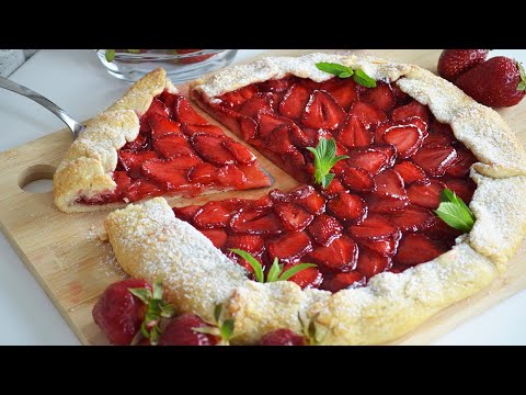 Видео: БЫСТРАЯ летняя ВЫПЕЧКА 🥰Галета с клубникой🍓 | Biscuit with strawberries