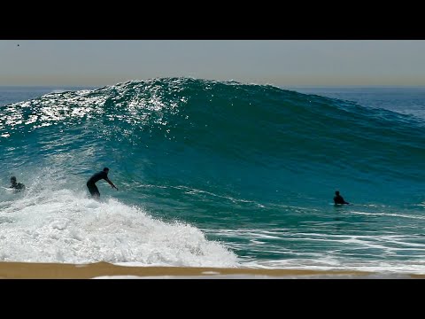 Видео: Как ему удаётся добиться такого мега-веджа? Профессиональные сёрферы и скимбордисты показывают лу...