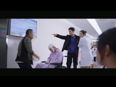 Видео: Над героиней издевается силач, и герой бросился защищать жену