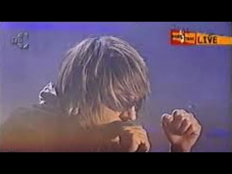 Видео: Земфира - Небо Лондона [Нашествие 10.08.2002]