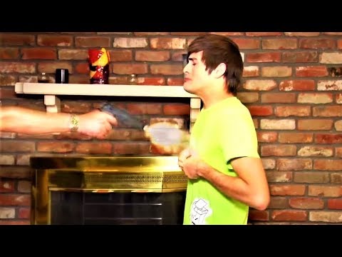 Видео: БИТВА ЕДЫ 2010 | SMOSH |