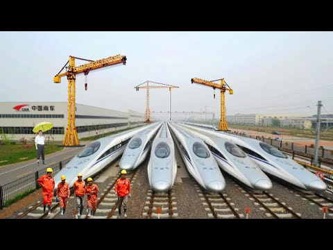 Видео: Зачем китайцы массово строят железные дороги себе в убыток?!