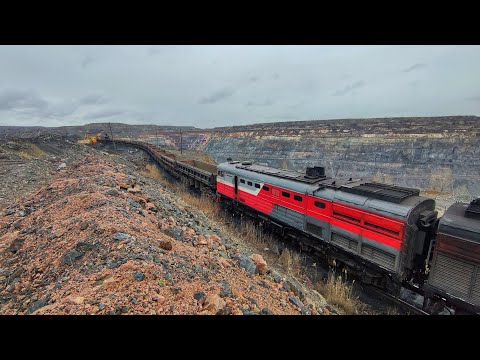 Видео: Тепловоз 2ТЭ10М, погрузка руды в карьере под ЭКГ-10И.