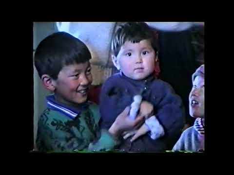 Видео: 1998-ж Пайзилда Жакыпов үй-бүлө туугандары менен. 1-бөлүк