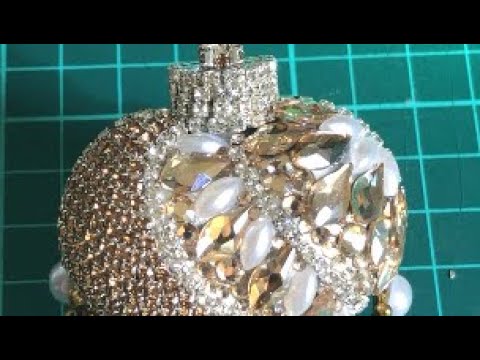 Видео: Как сделать красивую ёлочную игрушку