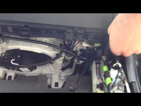 Видео: Как снять бардачок на Toyota Prado 150