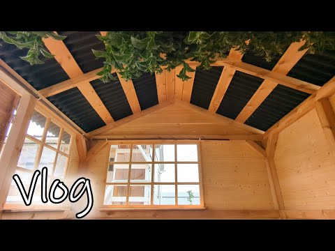 Видео: # 418. Буря утихла и мы бежим смотреть ущерб. Тружусь с утра до вечера. Загородная жизнь с нуля 2024