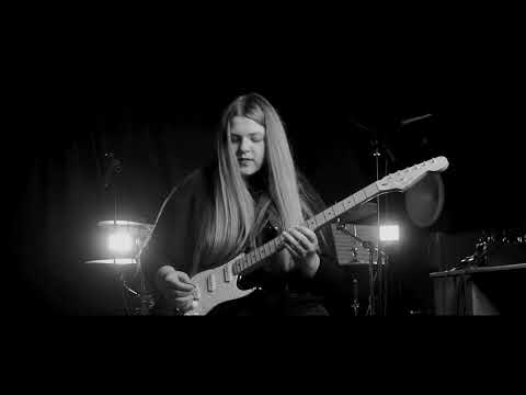 Видео: WLVS - Вместо Монеты - Гвоздь feat  4ᔭ (guitar cover by Anna Syzanovich)