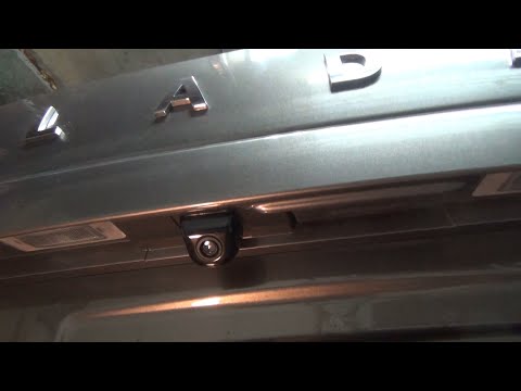 Видео: LADA GRANTA FL Часть 2. Врезка камеры заднего вида лифтбек Протяжка провода через гофру