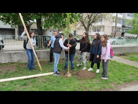 Видео: ОУ „Олимпи Панов“ участва в кампания за четене и чист въздух за децата