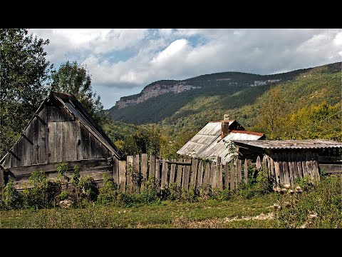 Видео: Мезмай день 4  прогулка по Мезмаю, реки Курджипс и Мезмайка. Обзор гостиницы.