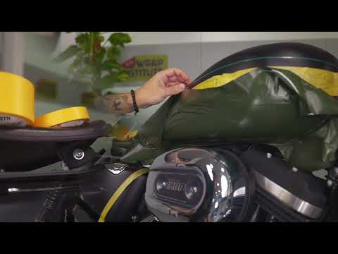 Видео: Как оклеить мотоцикл Harley Davidson