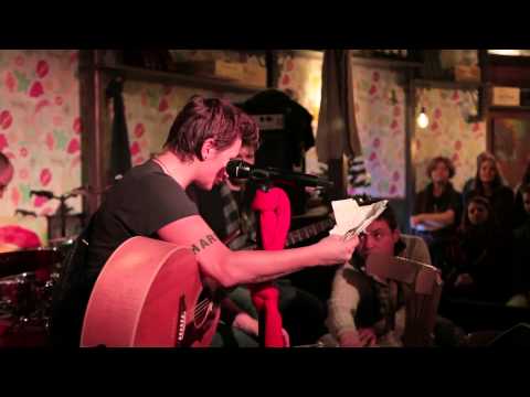 Видео: Диана Арбенина - Квартирник, часть 1 (Дума, 21.12.2014)