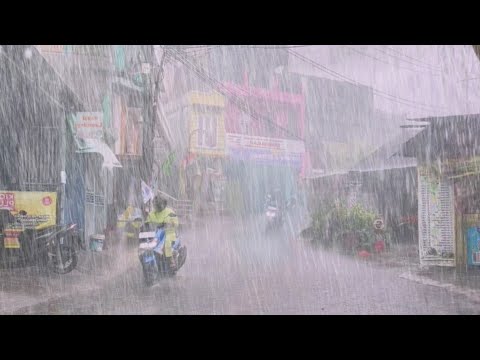 Видео: ВЕЛИКИЙ ШТОРМ ВОЗВРАЩАЕТСЯ В ИНДОНЕЗИЮ‼️