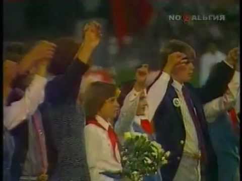 Видео: сёстры Базыкины - Moscow Nights