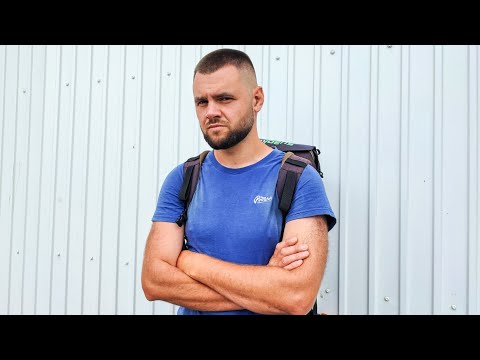 Видео: День 39. Северобайкальск. Почты РФ - враг путешественника, лесник побрился, скитания по вокзалам