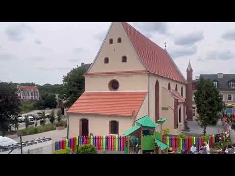 Видео: З делал обзор небольшого города в Польше.