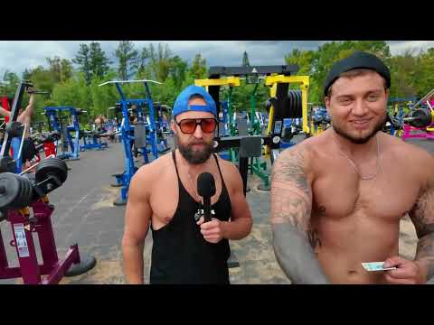 Видео: Очень умный качок ответил на все вопросы за бабосы